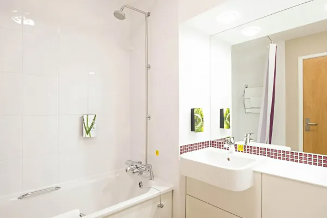 Premier Inn Horsham 11/24