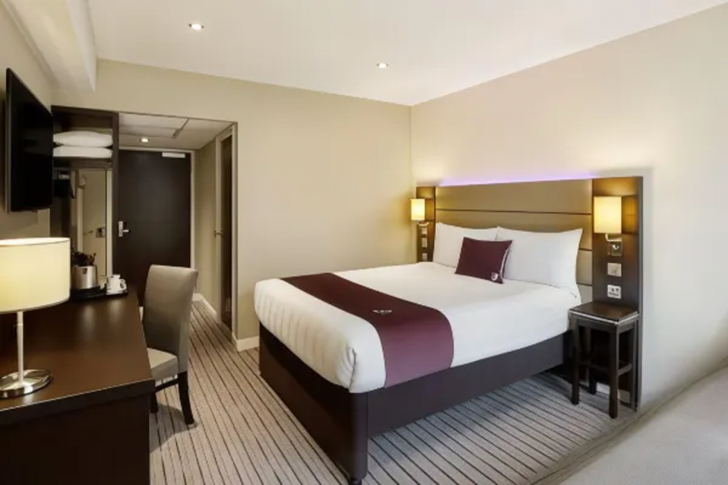 Premier Inn Horsham 6/24