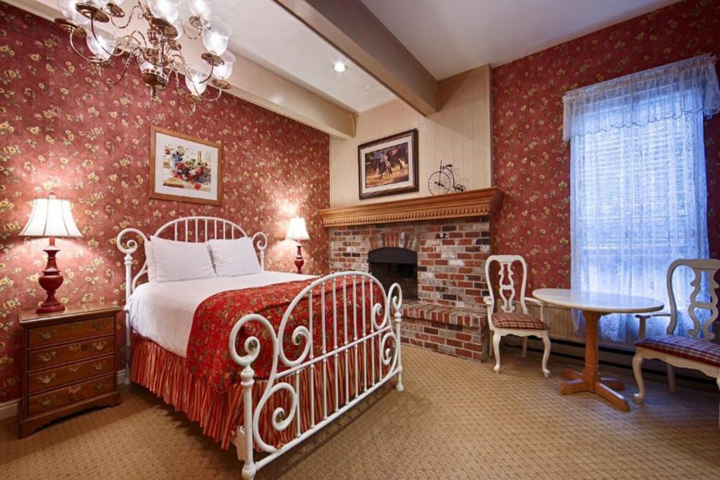 Best Western Grandma's Feather Bed 22/44