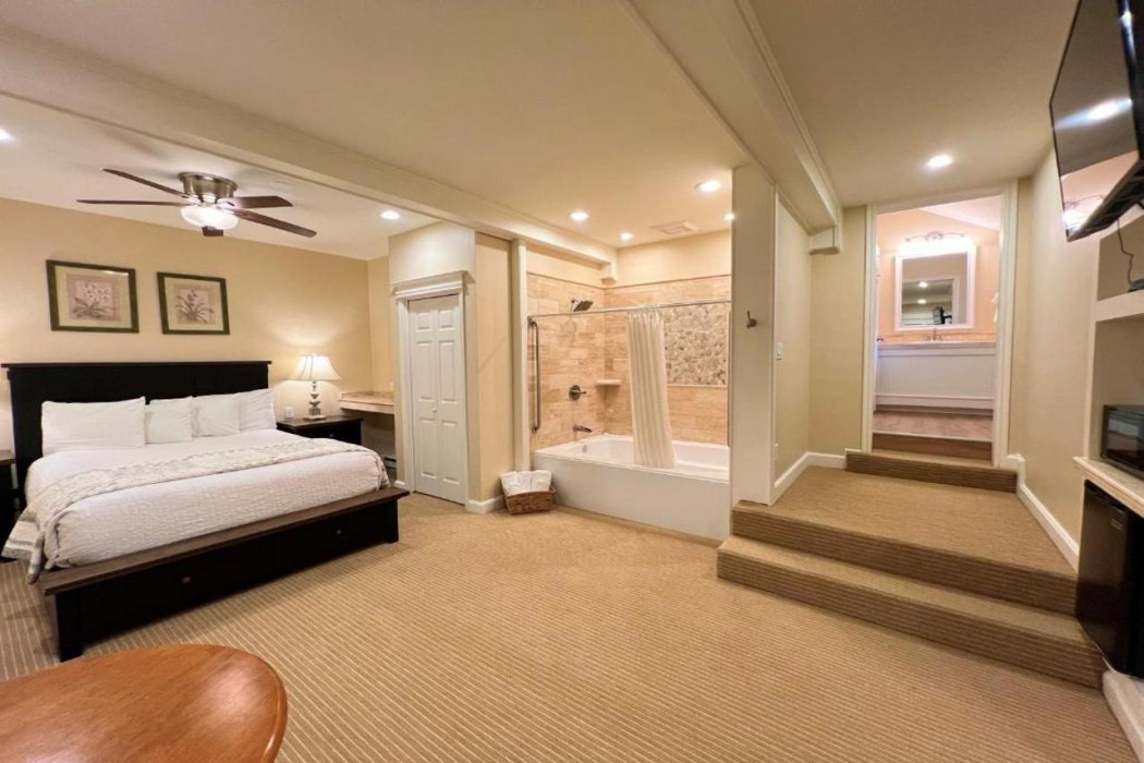 Best Western Grandma's Feather Bed 10/44