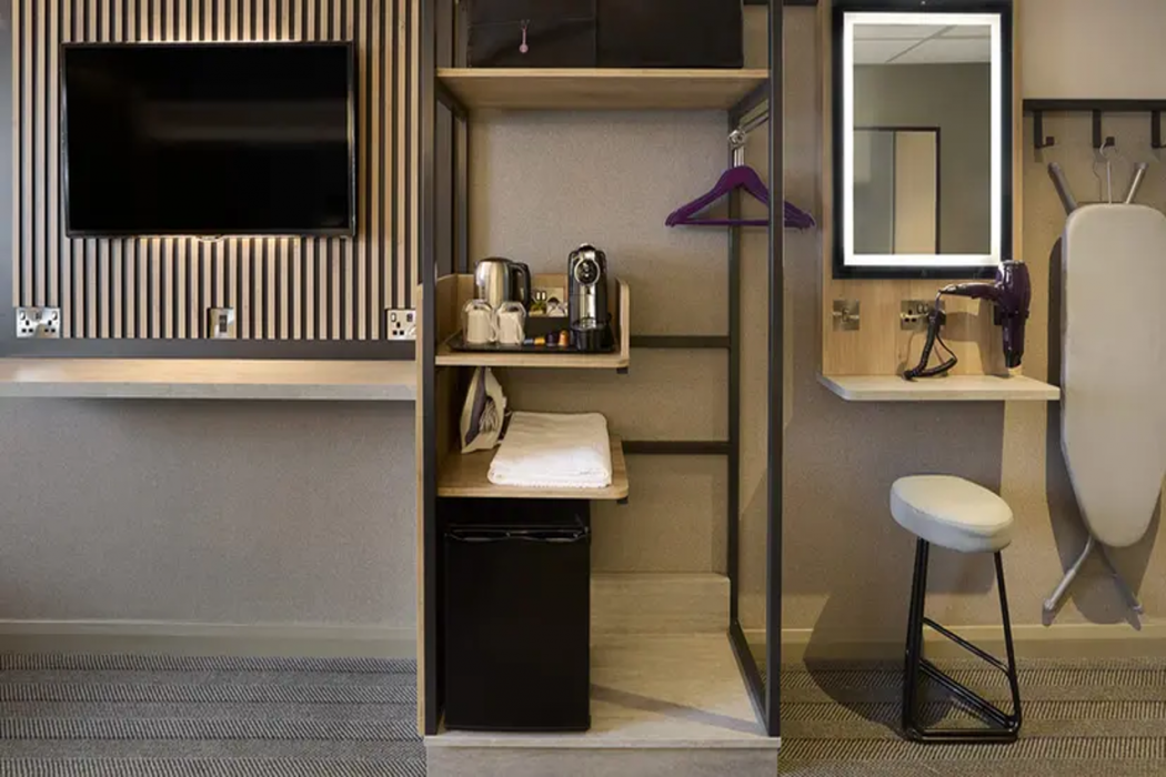 Premier Inn London Croydon Town Centre 8/27