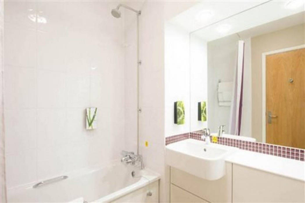 Premier Inn London Stansted Airport 10/52
