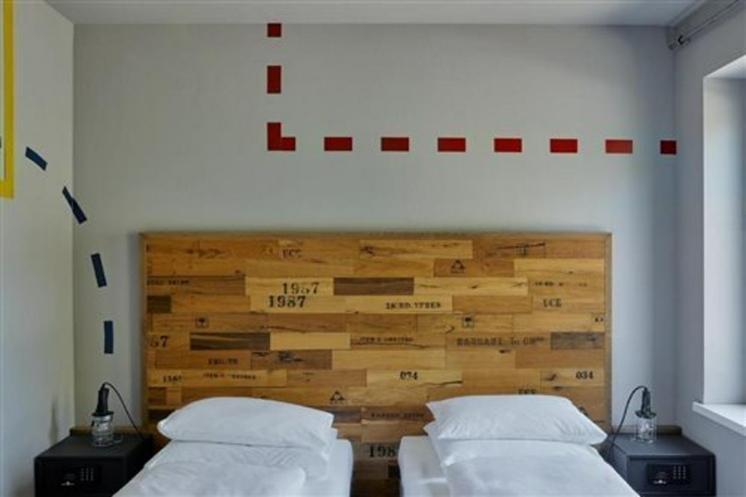 Kroger By Underdog Hotels 10/52