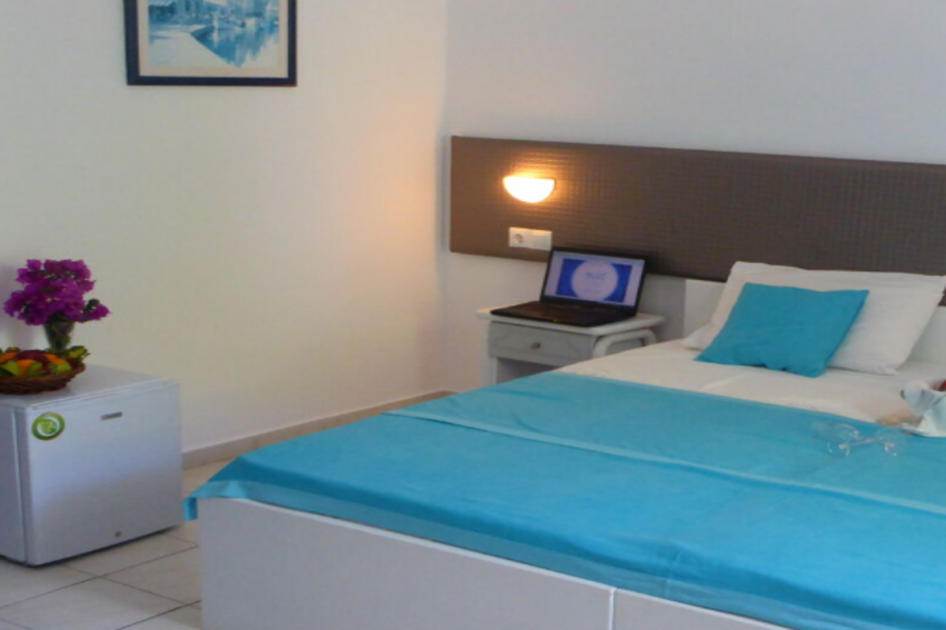 Blue Nest Hotel 12/53