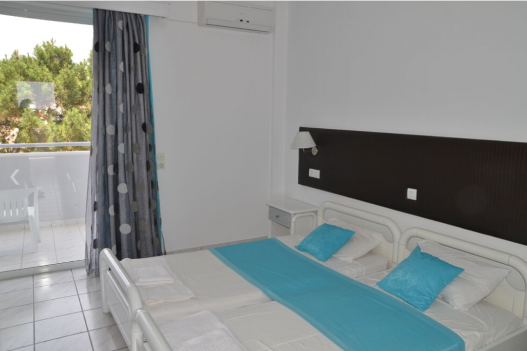 Blue Nest Hotel 10/53