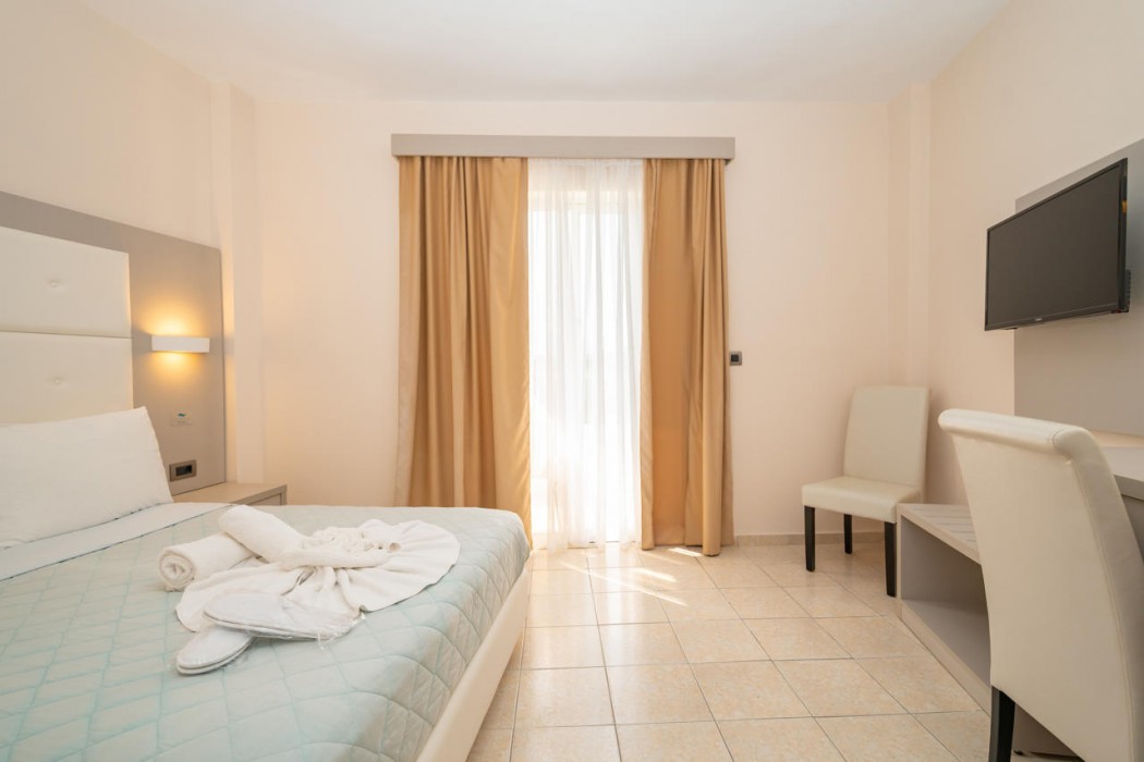 Costa Angela Seaside Resort 32/88