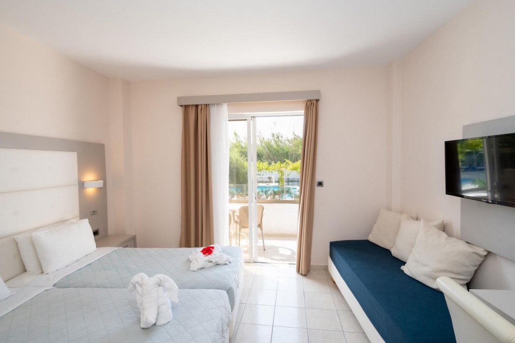 Costa Angela Seaside Resort 28/88