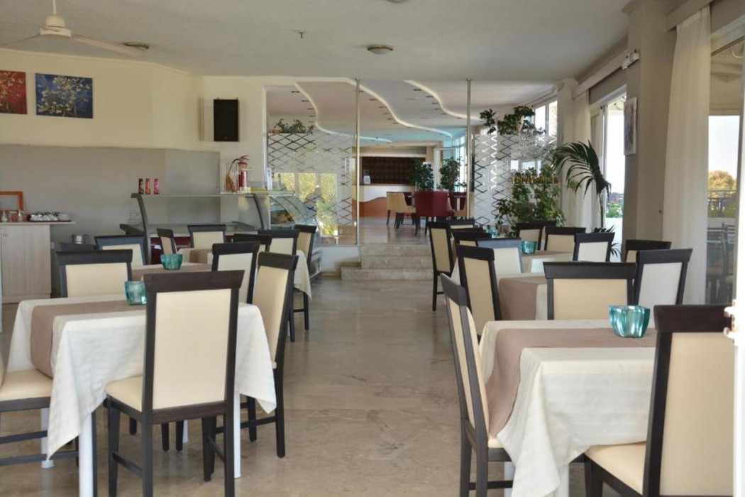 Costa Angela Seaside Resort 55/88