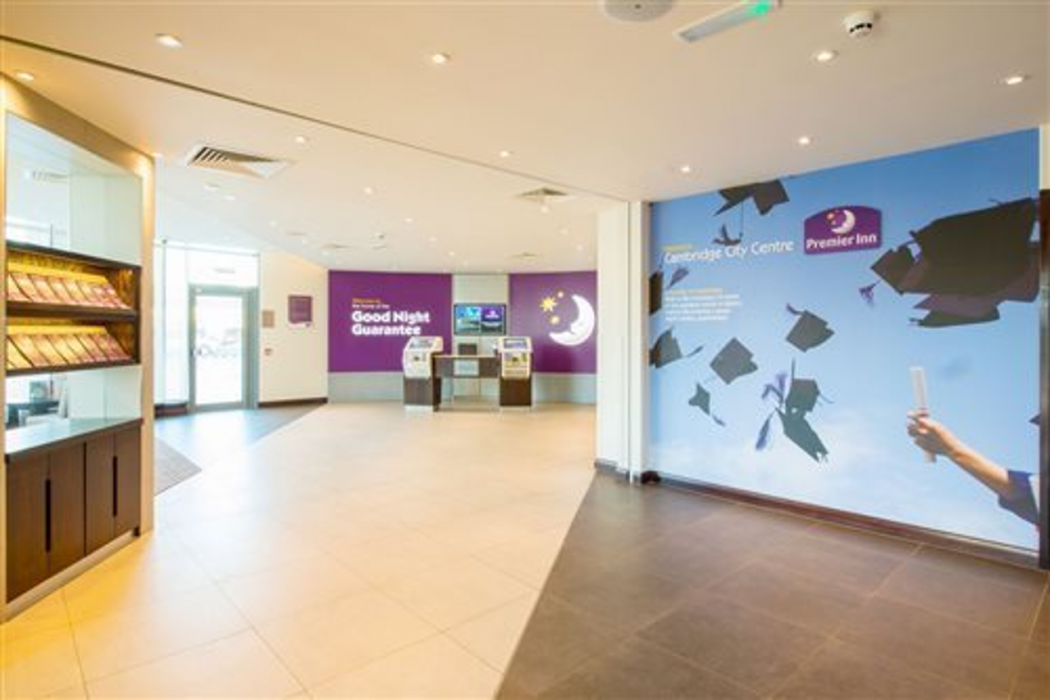 Lobby at Premier Inn Cambridge East Newmarket Road, CAMBRIDGE
