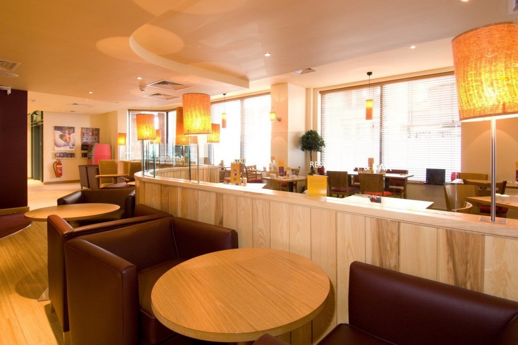 Premier Inn Chester (Railway Station) 23/42
