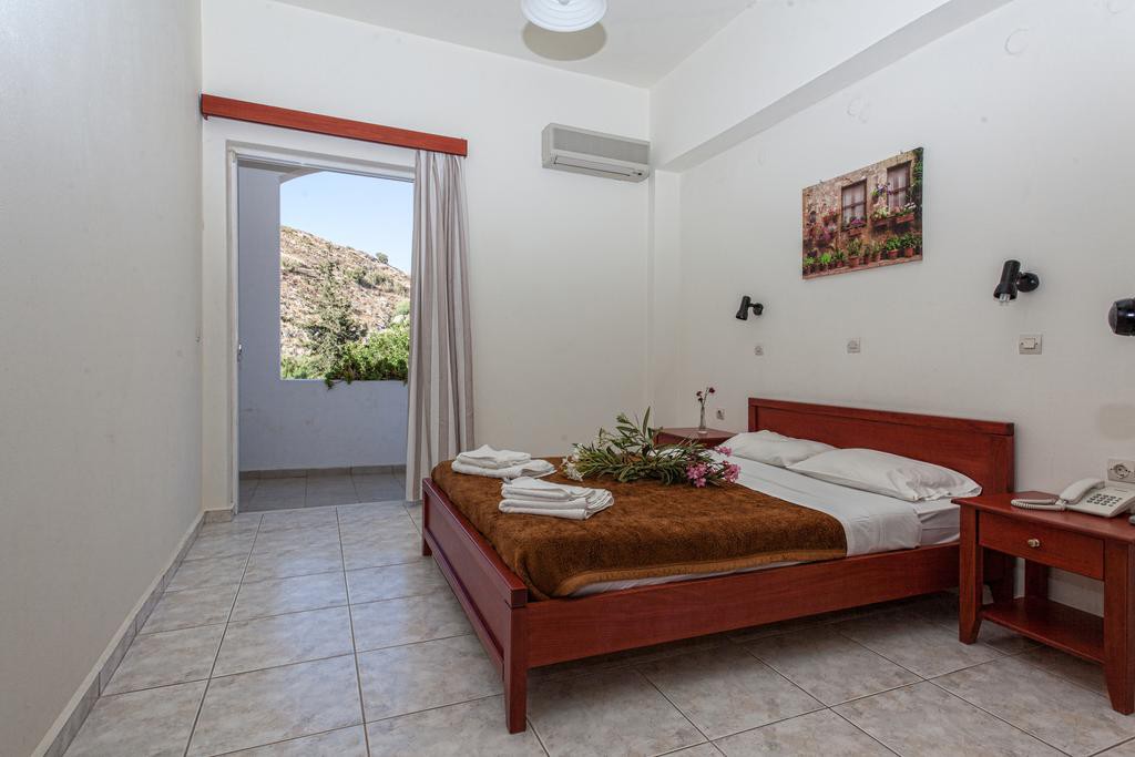 Ammoudi Hotel 10/45