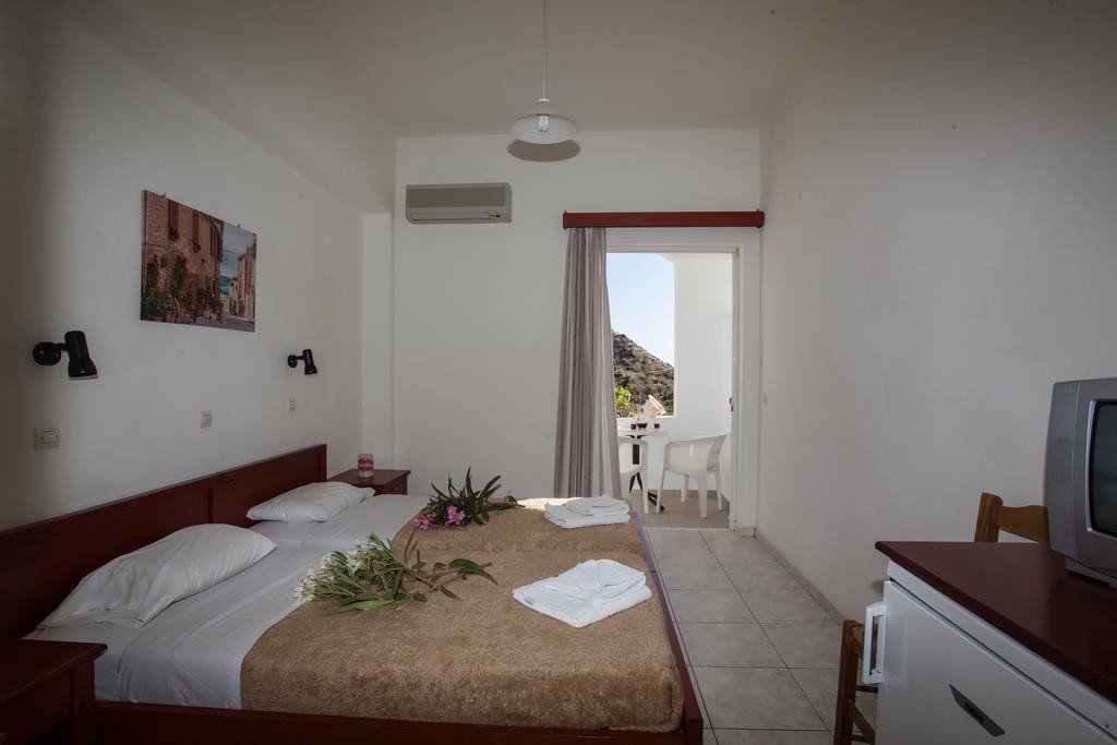 Ammoudi Hotel 9/45