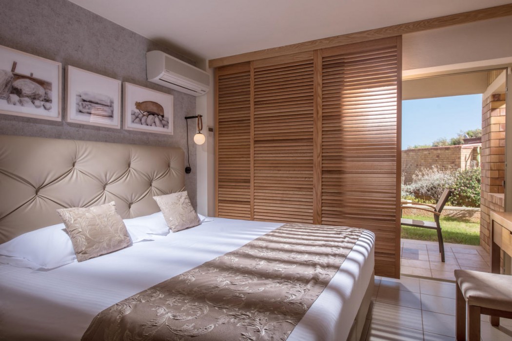 Bella Beach Hotel 16/70