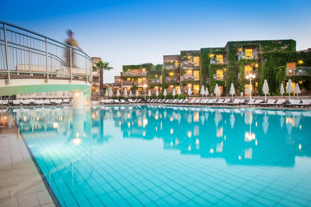 Bella Beach Hotel 46/70