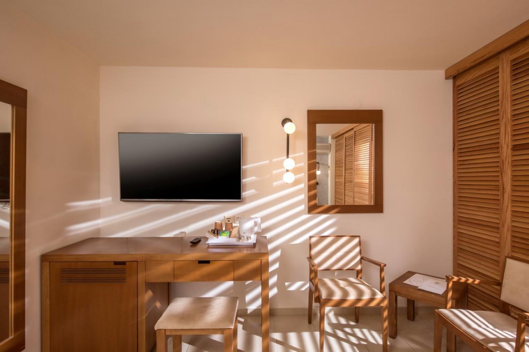 Bella Beach Hotel 17/70
