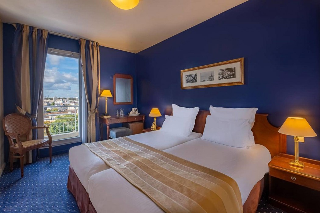 Room at Amiral Hotel, PARIS
