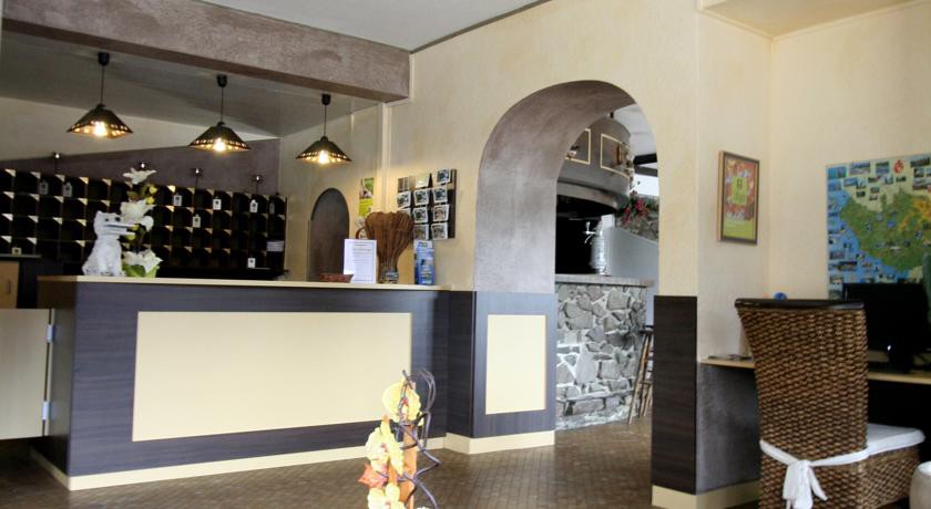 Hotel The Originals La Roche-sur-Yon Est Le Moulin Neuf 3/35