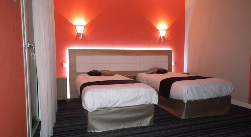 Hotel The Originals La Roche-sur-Yon Est Le Moulin Neuf 8/35