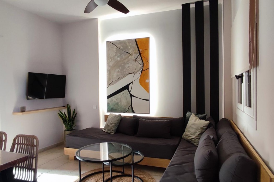 NIKI APARTMENTS 11/66