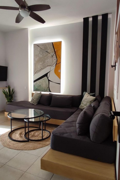 NIKI APARTMENTS 33/66