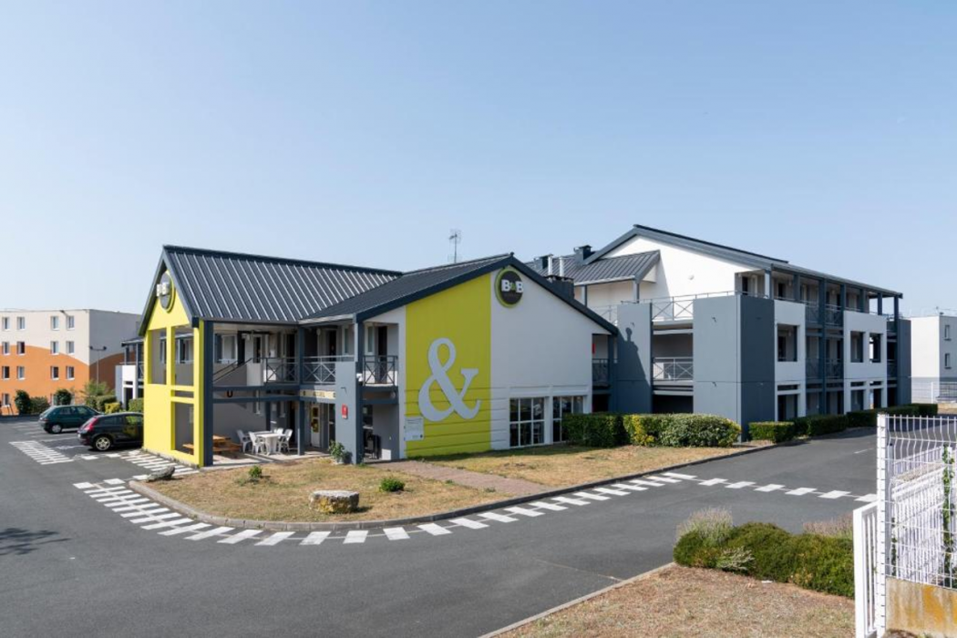 B&B Hotel Chateauroux Aeroport in DEOLS