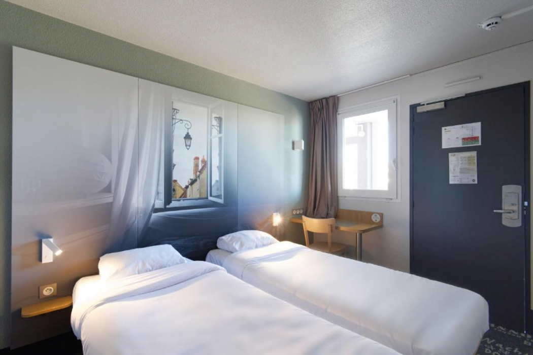 B&B Hotel Chateauroux Aeroport 10/28
