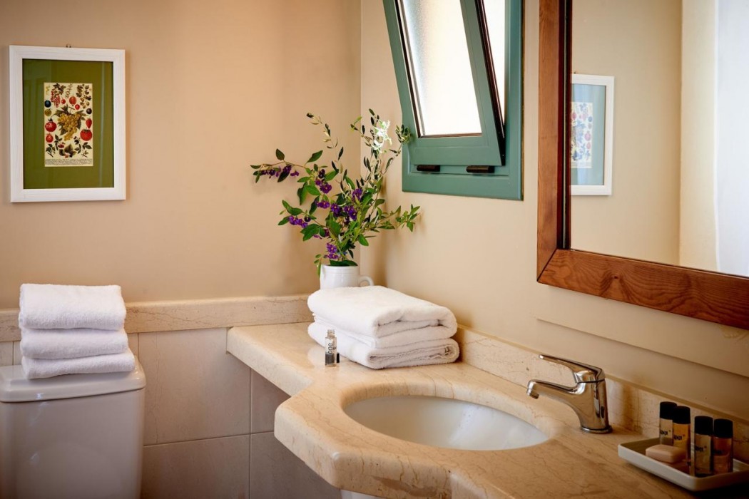 Village Heights Resort 15/63