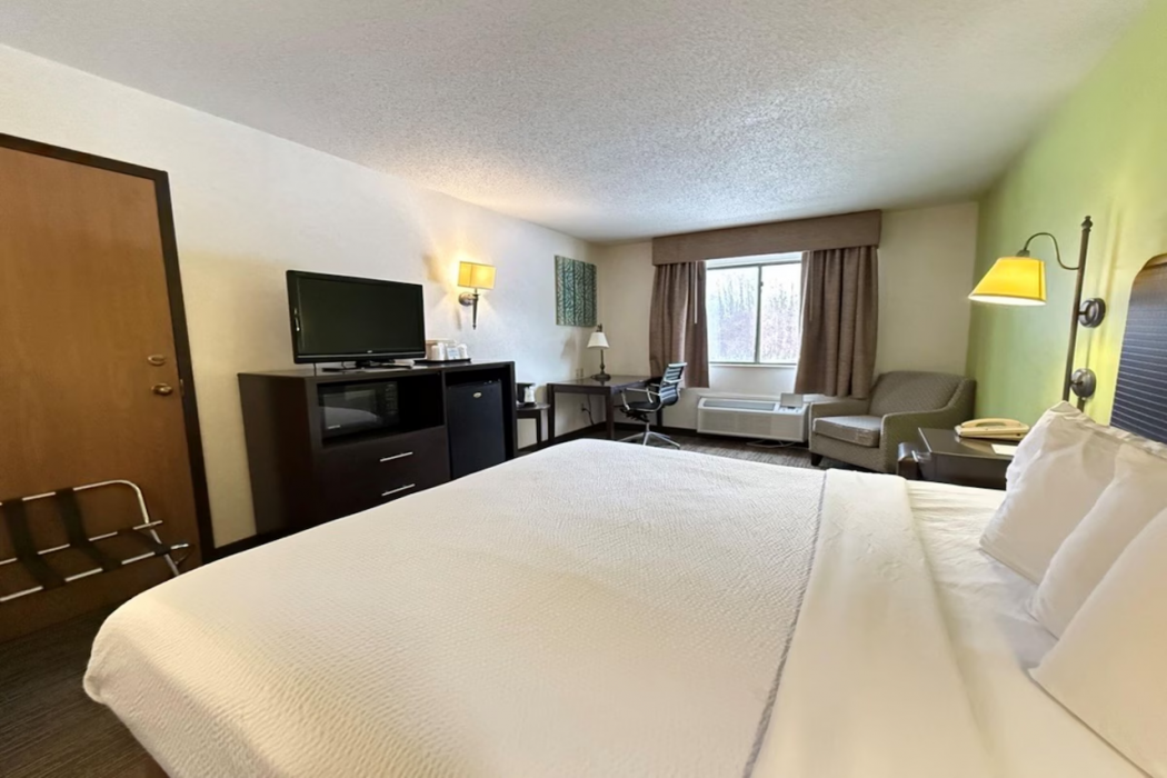 SureStay by Best Western Grove City 4/14