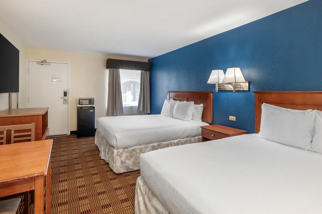 Surestay By Best Western East Brunswick 12/38