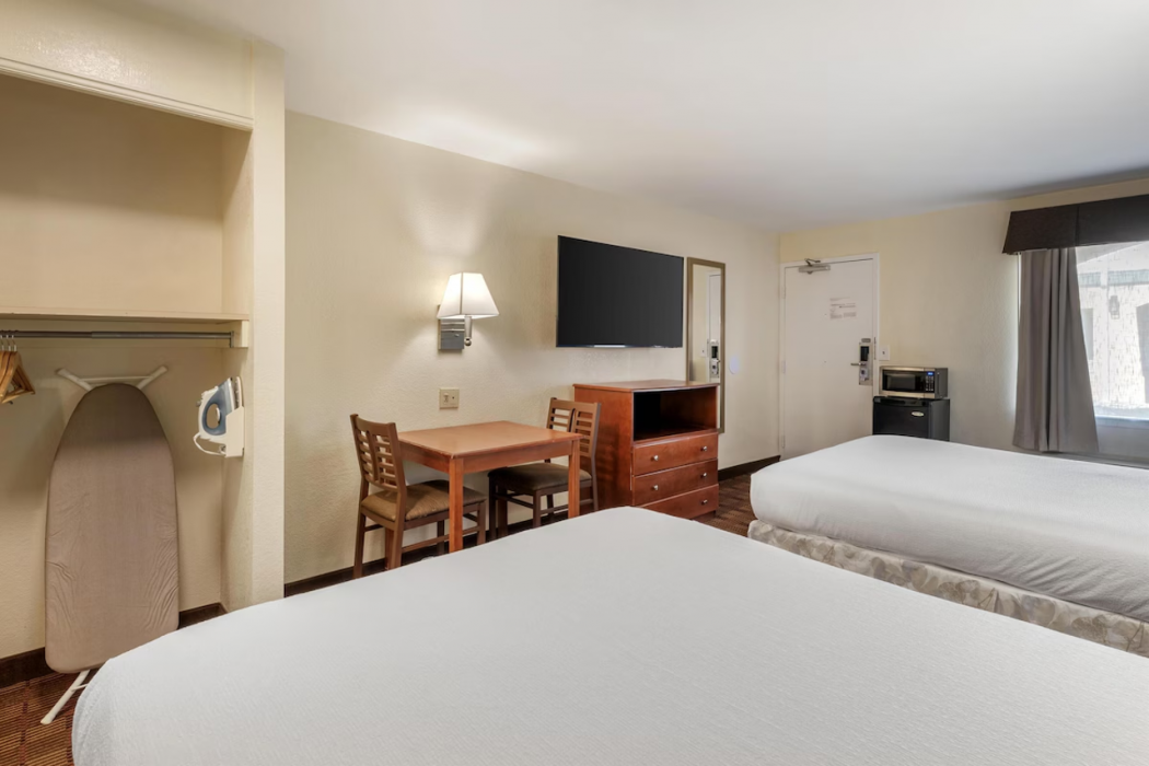 Surestay By Best Western East Brunswick 16/38