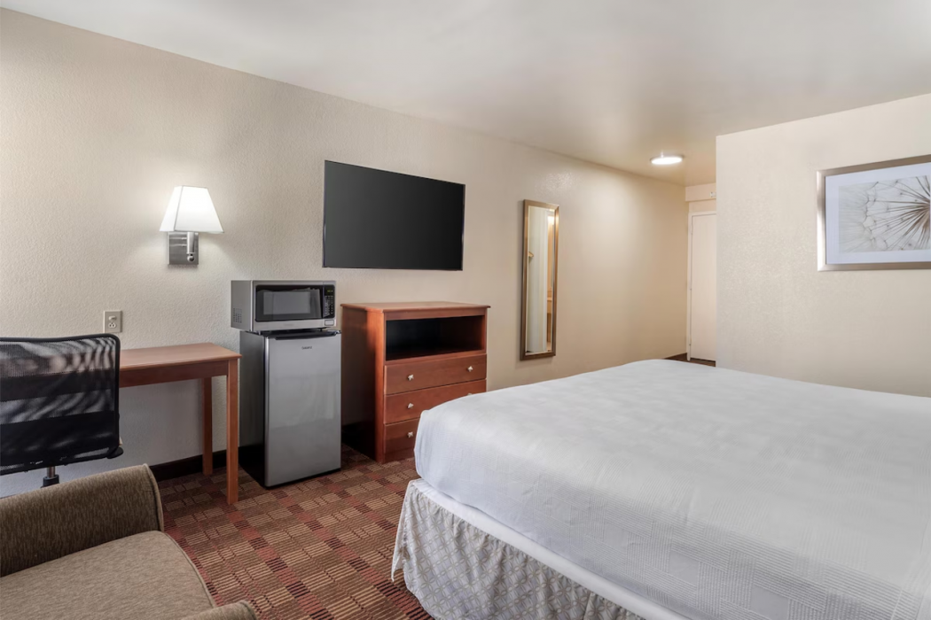 Surestay By Best Western East Brunswick 21/38
