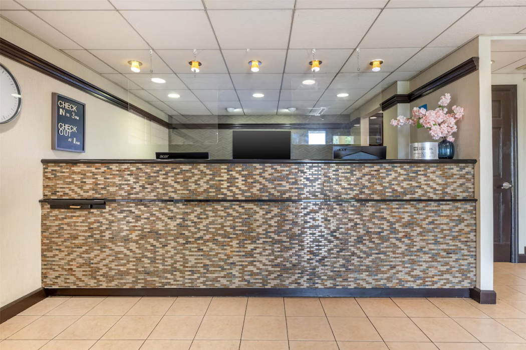 Surestay By Best Western East Brunswick 5/38