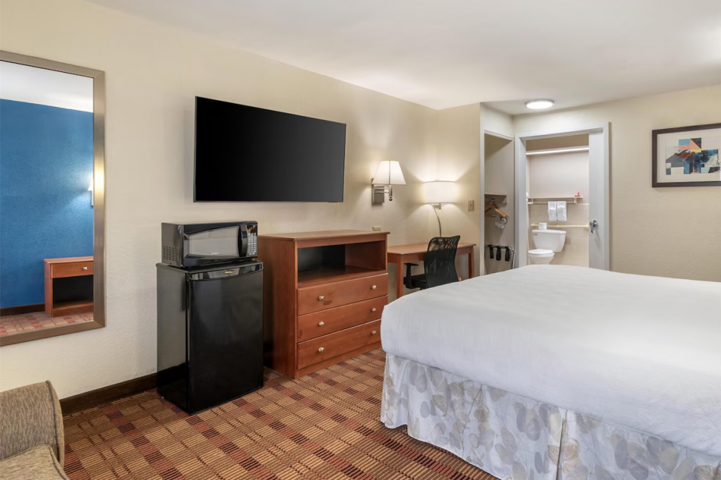 Surestay By Best Western East Brunswick 17/38