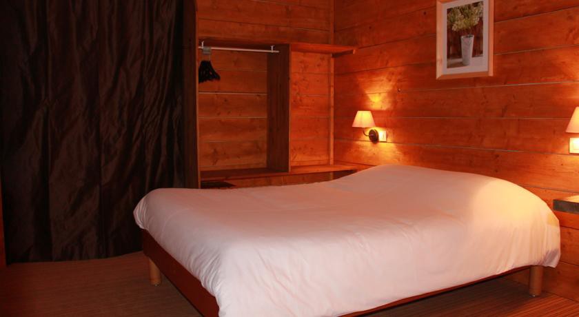 Room at Cit Hotel Le Montreal, CHALONS-EN-CHAMPAGNE