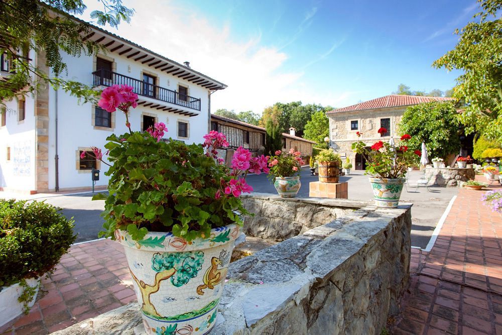 HOTEL SAN ROMAN DE ESCALANTE 1/28