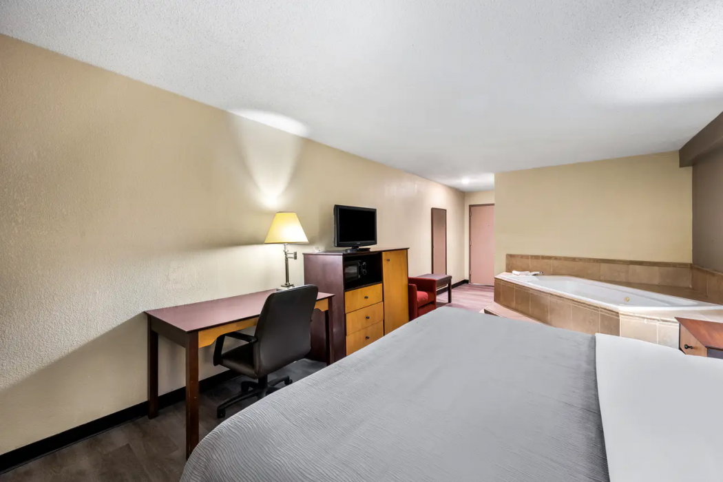 Quality Inn Bulls Gap 13/39