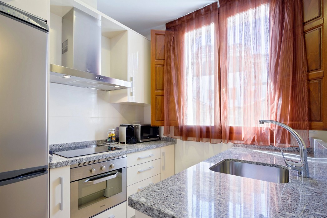 Habitat Suites Gran Via 17 38/65