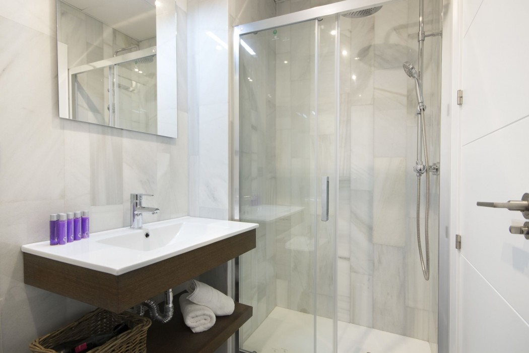 Habitat Suites Gran Via 17 13/65