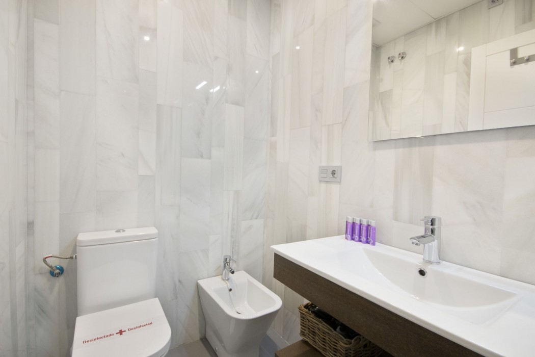 Habitat Suites Gran Via 17 12/65