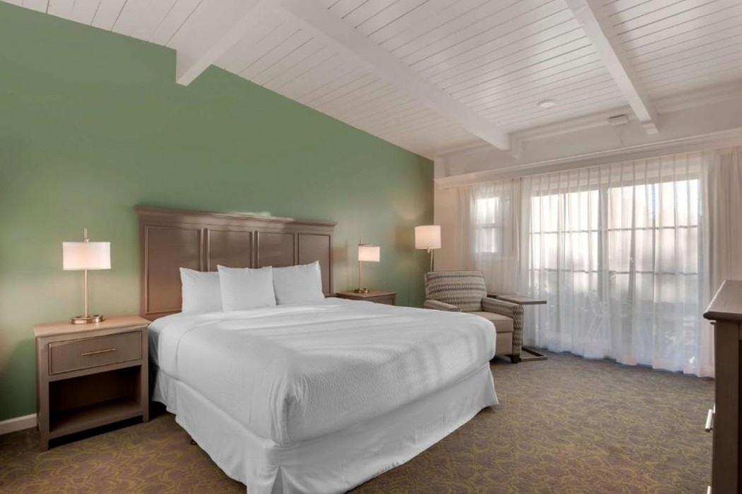 Best Western Plus Santa Barbara 11/41