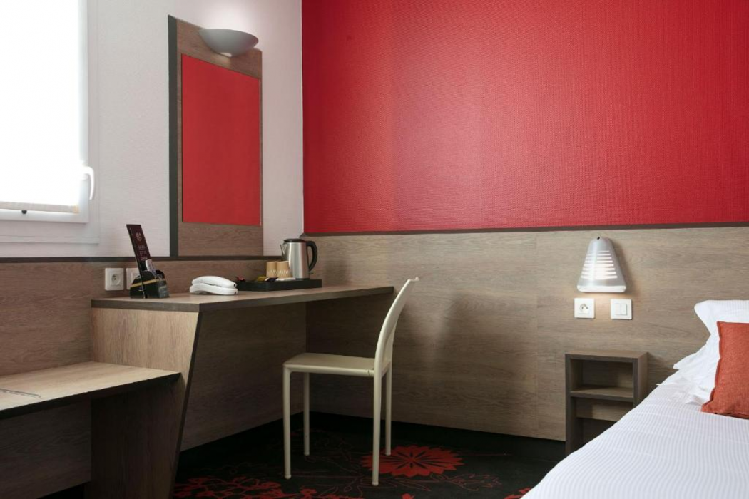 Hotel Clermont Estaing 17/40