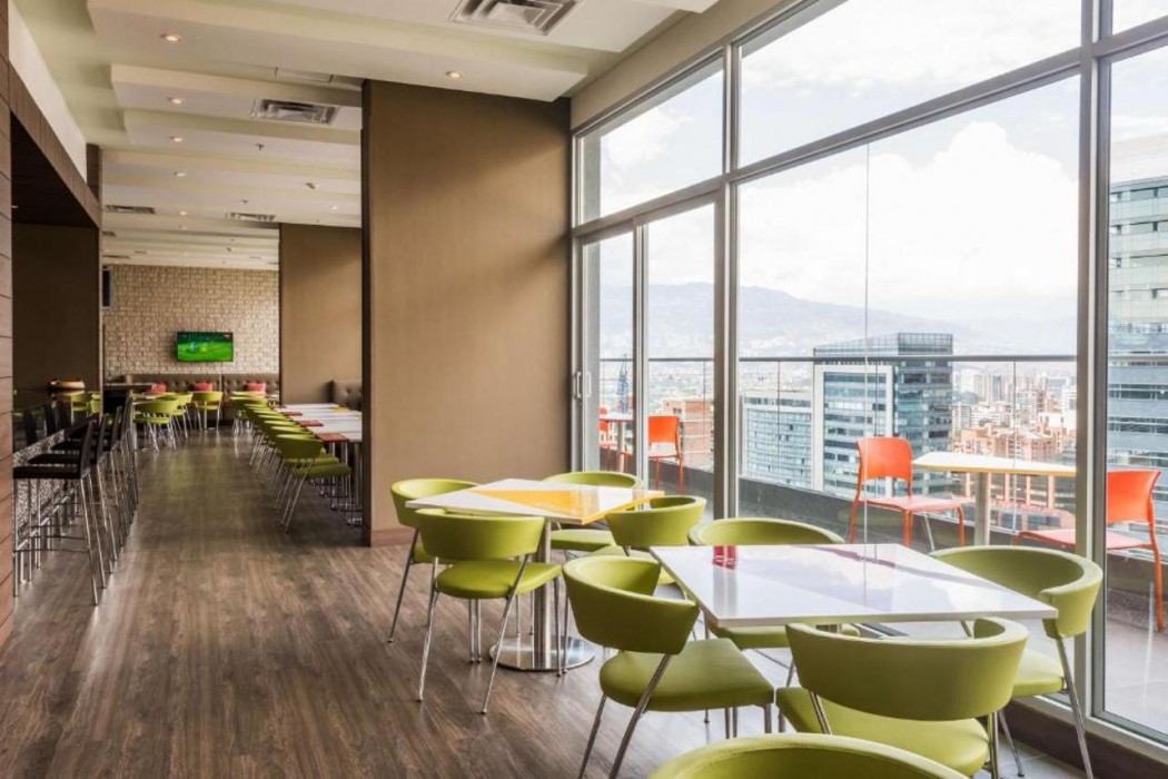 Hampton by Hilton Medellin 10/16