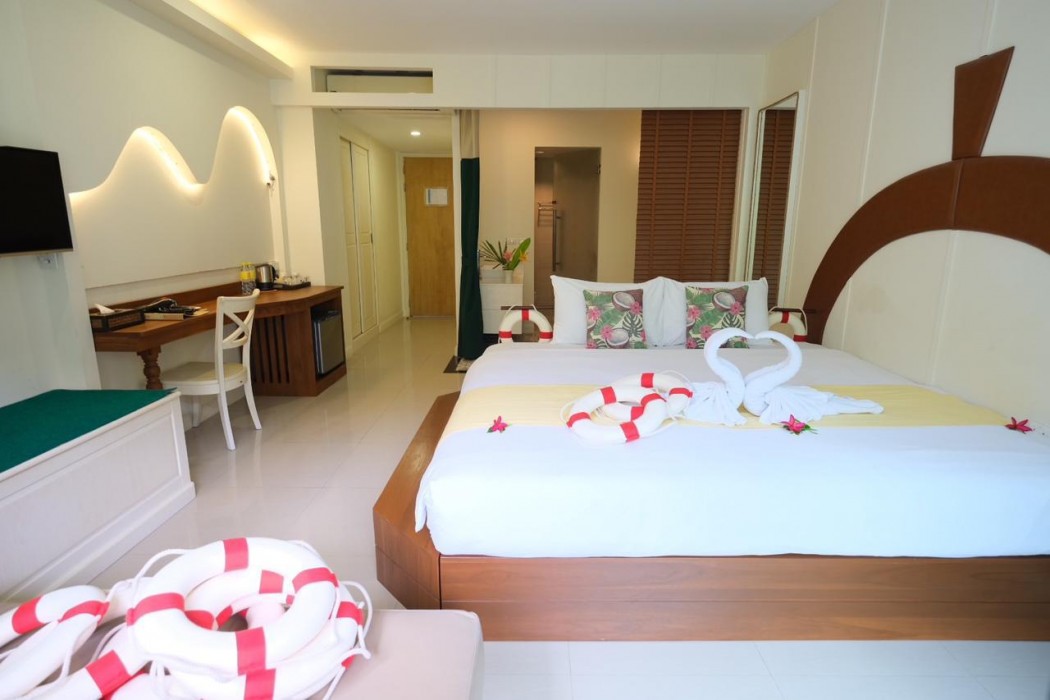 HULA HULA RESORT l truly tropical and fun wellness 24/90