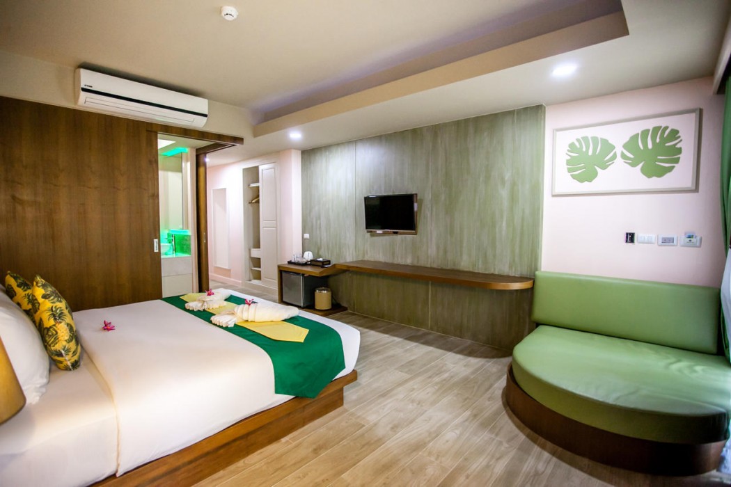 HULA HULA RESORT l truly tropical and fun wellness 26/90