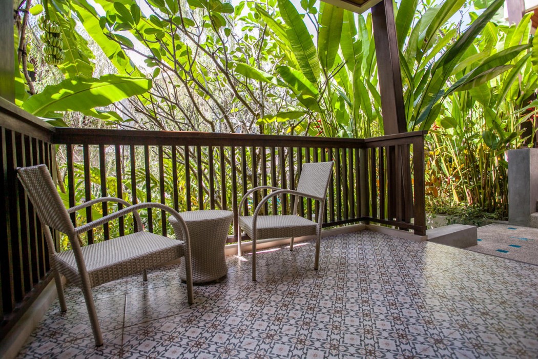 HULA HULA RESORT l truly tropical and fun wellness 33/90