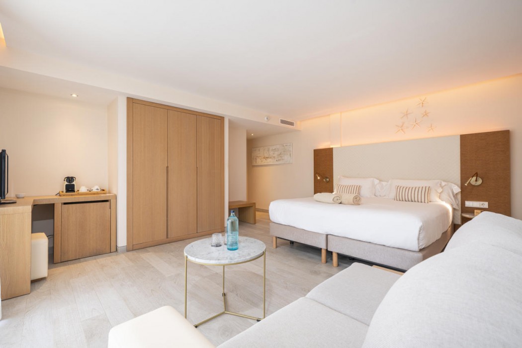 Melbeach Hotel and Spa 12/90