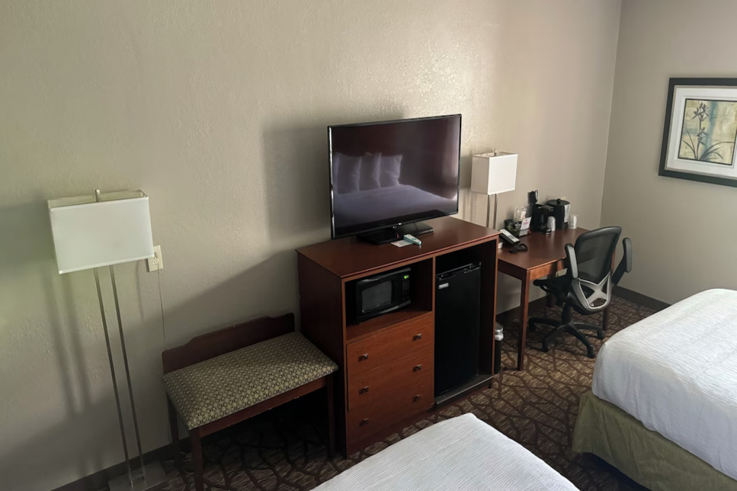 AmericInn by Wyndham Grand Rapids Airport North 16/62