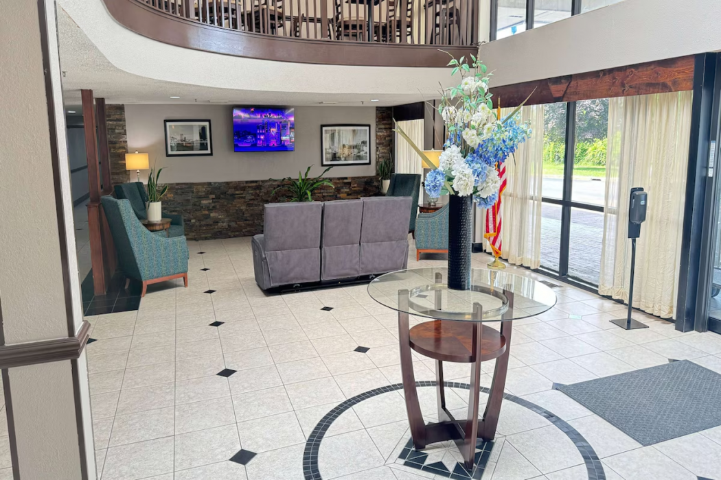 AmericInn by Wyndham Grand Rapids Airport North 8/62