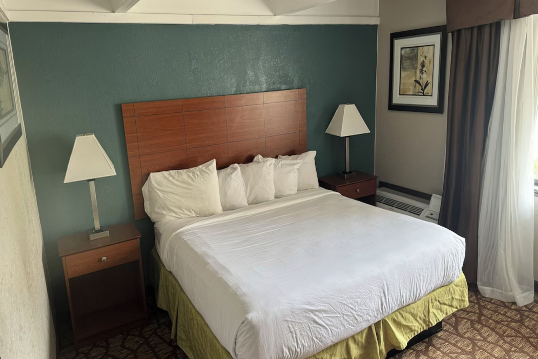 AmericInn by Wyndham Grand Rapids Airport North 19/62