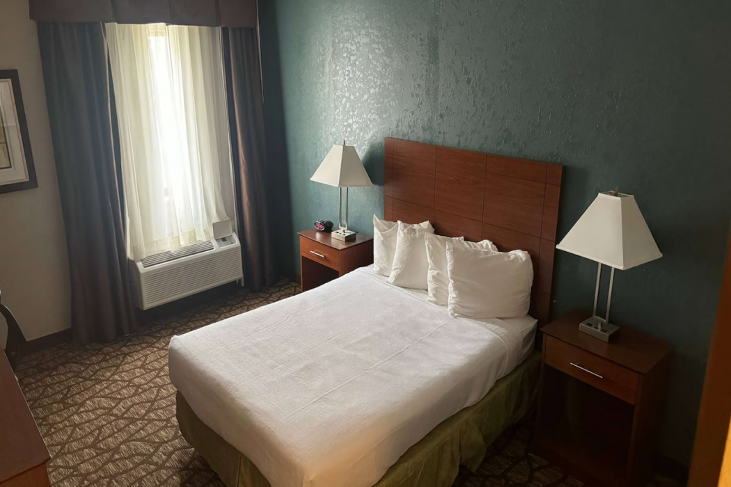 AmericInn by Wyndham Grand Rapids Airport North 18/62